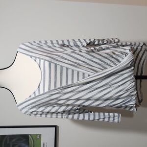 WHBM Cross front 3/4 Sleeve Striped tunic